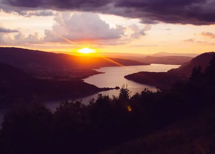 Le Continental Beau T2 Plein Centre + Parking * Annecy